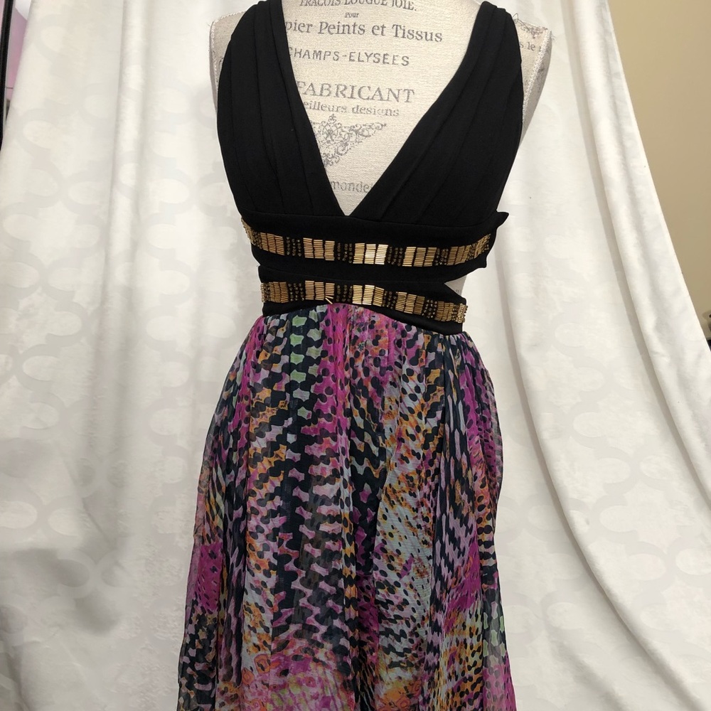 Dress - Picture 2 of 6